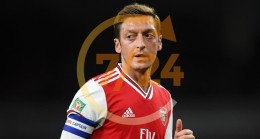 Mesut Özil’den anlamlı çağrı