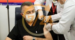 Fuat Oktay da Kovid-19 aşısı yaptırdı