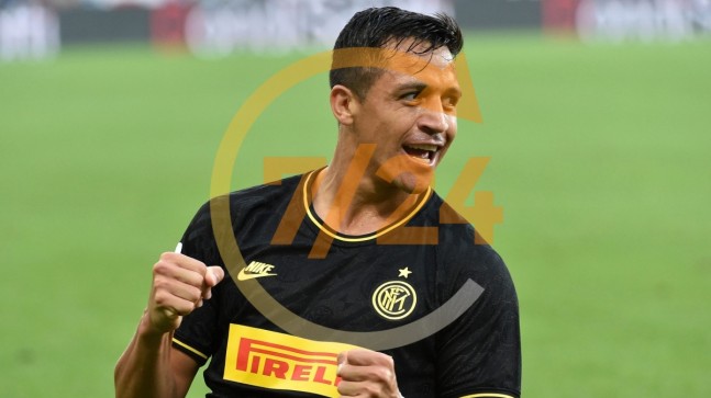 Dünyaca ünlü yıldız Galatasaray’a geliyor