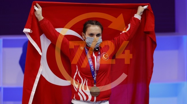 Alkışlar Şaziye Erdoğan’a!