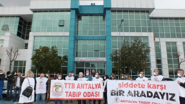 Hekimlerin Yanıtı : “İki Gün İş Bırakıyoruz”
