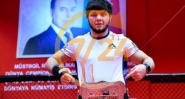 Dünyaca ünlü Azerbaycanlı boksör orduya katıldı