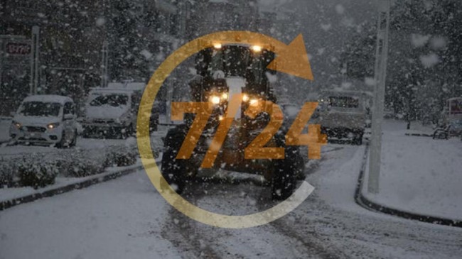 Uyarılar peş peşe gelmişti… İstanbul’da beklenen kar yağışı başladı