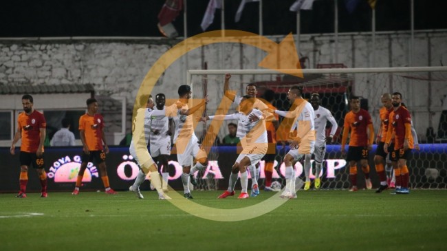 Galatasaray, kafada bitirmiş! 3-0