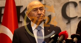 Masaya yumruğu vurdu: Kuzu kuzu gelip oynayacaklar!