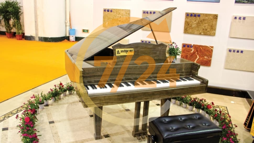 Evde kalan üniversiteliler doğal taşa değer kattı