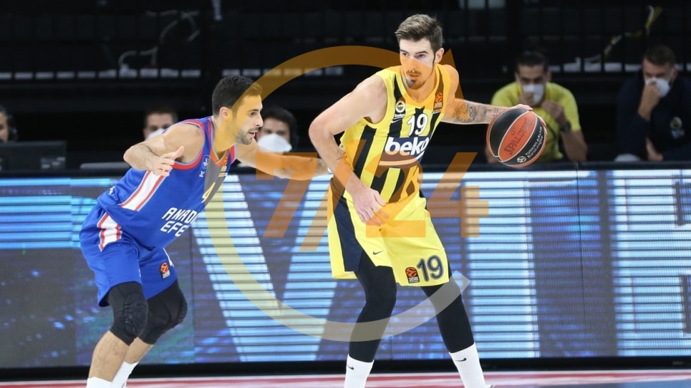 Avrupa Ligi'ndeki Türk derbisinde Fenerbahçe Beko güldü