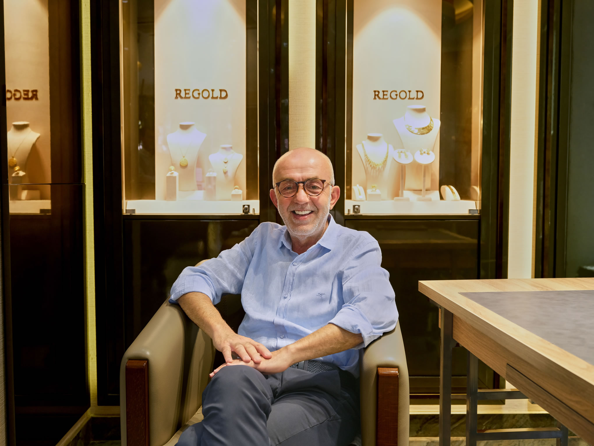 Mücevher uzmanı Selami Hoşgör