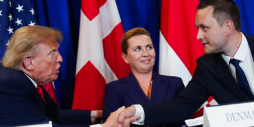 ABD Başkanı Trump Grönland'da Askeri Varlığı Genişleten Yeni Anlaşmayı İmzaladı