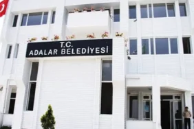 Adalar'daki Başkanvekilliği Seçiminde AKP'yi Destekleyen 3 CHP'li Disipline Sevk Edildi