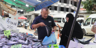Rize'de Karadeniz palamudu tezgahlarda 50 liradan başlayan fiyatlarla satılıyor