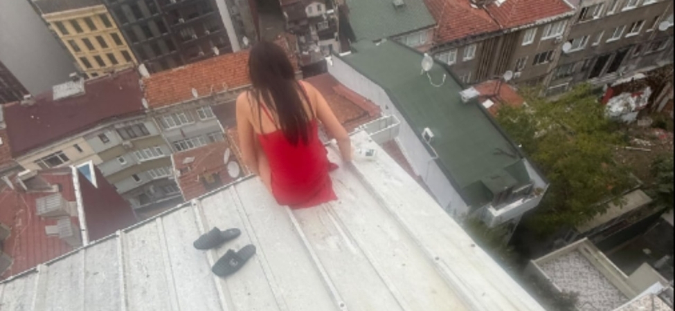 Şişli'de Çatıdan Düşen Kadının Ölümüyle İlgili İki Şüpheli Gözaltına Alındı