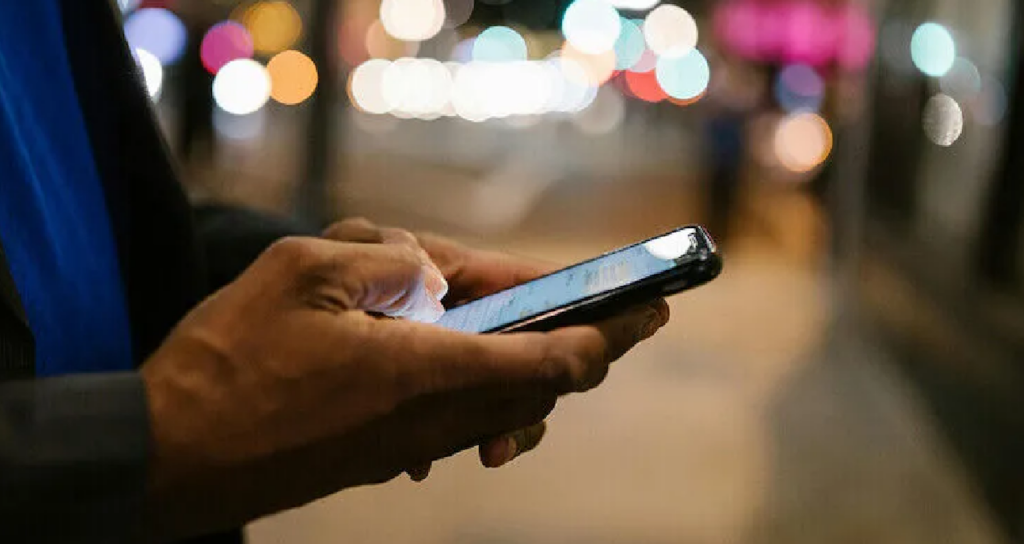 Moskova'da Uluslararası Zirveler Nedeniyle Mobil İnternete 3 Günlük Kısıtlama Getiriliyor
